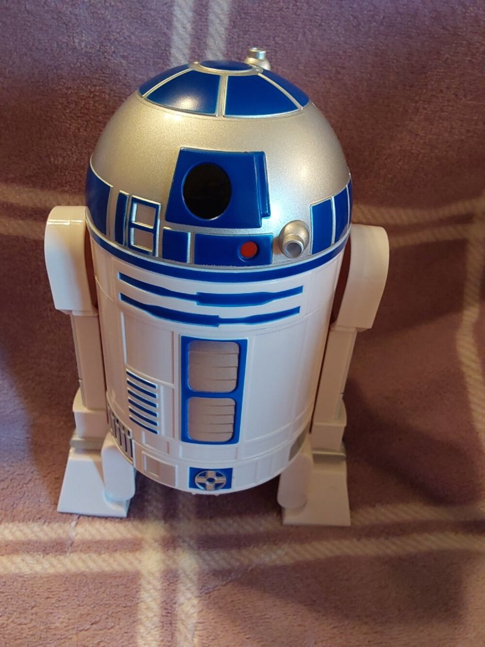 Star Wars R2-D2 Measuring Cups - Picture 10 of 11